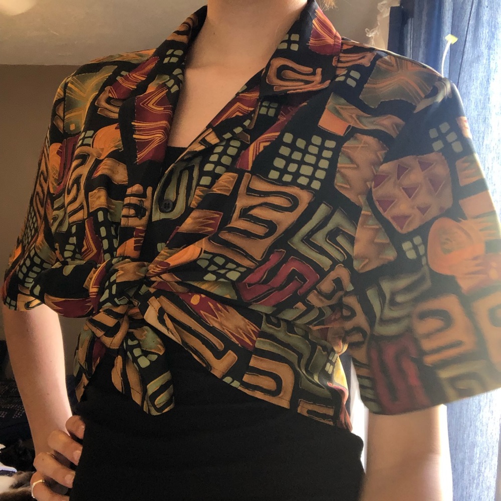 Vintage boho button up shirt. Great condition.
